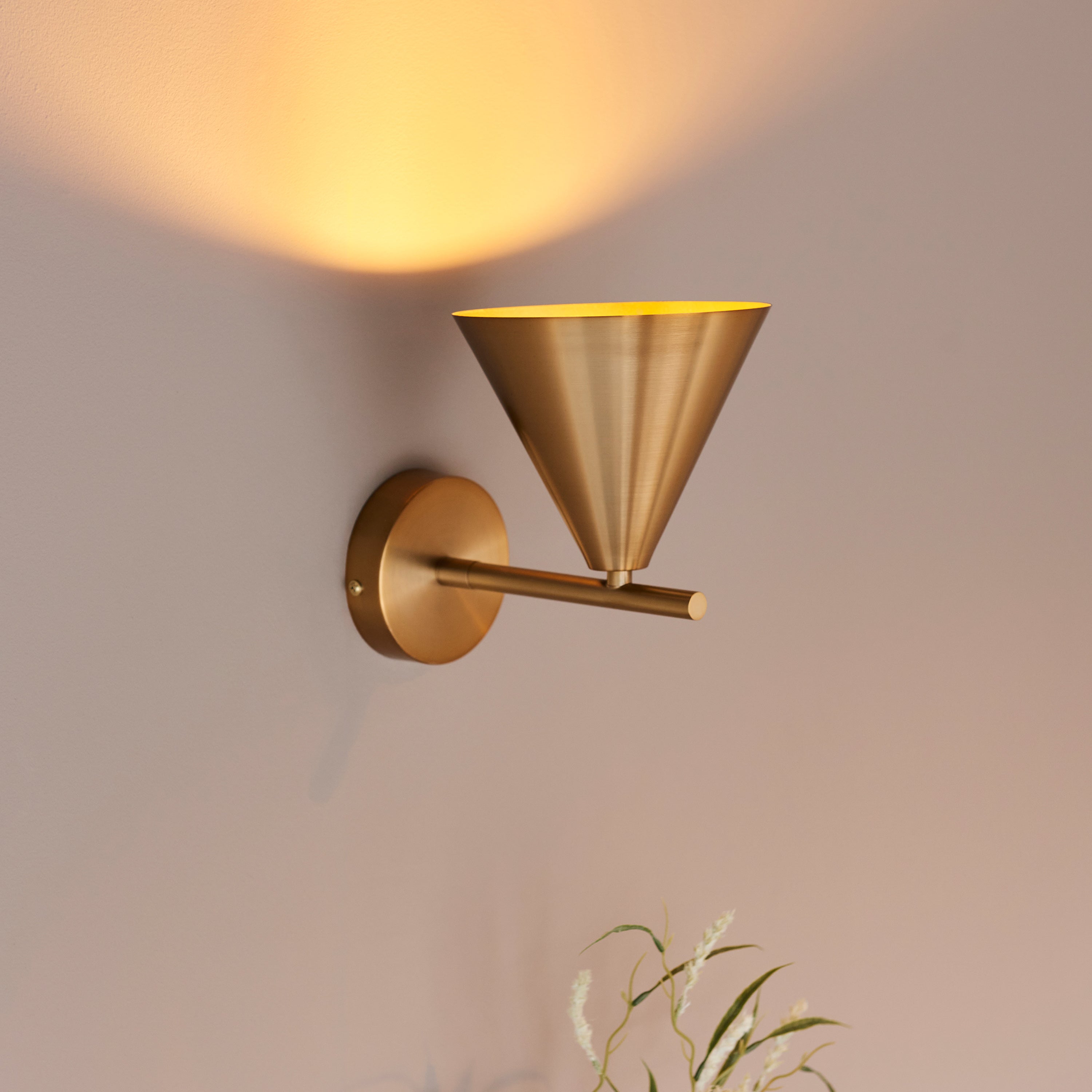 Ariana Antique Brass Wall Light